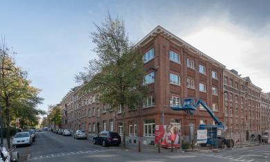 Vue du bâtiment depuis la rue