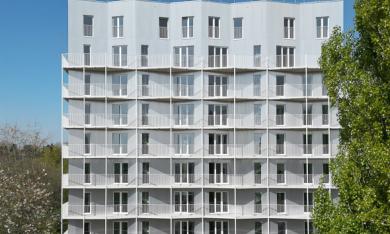 Vue de face du bâtiment