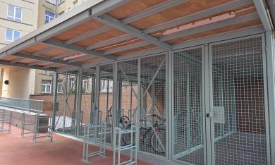 Vue sur le box à vélo