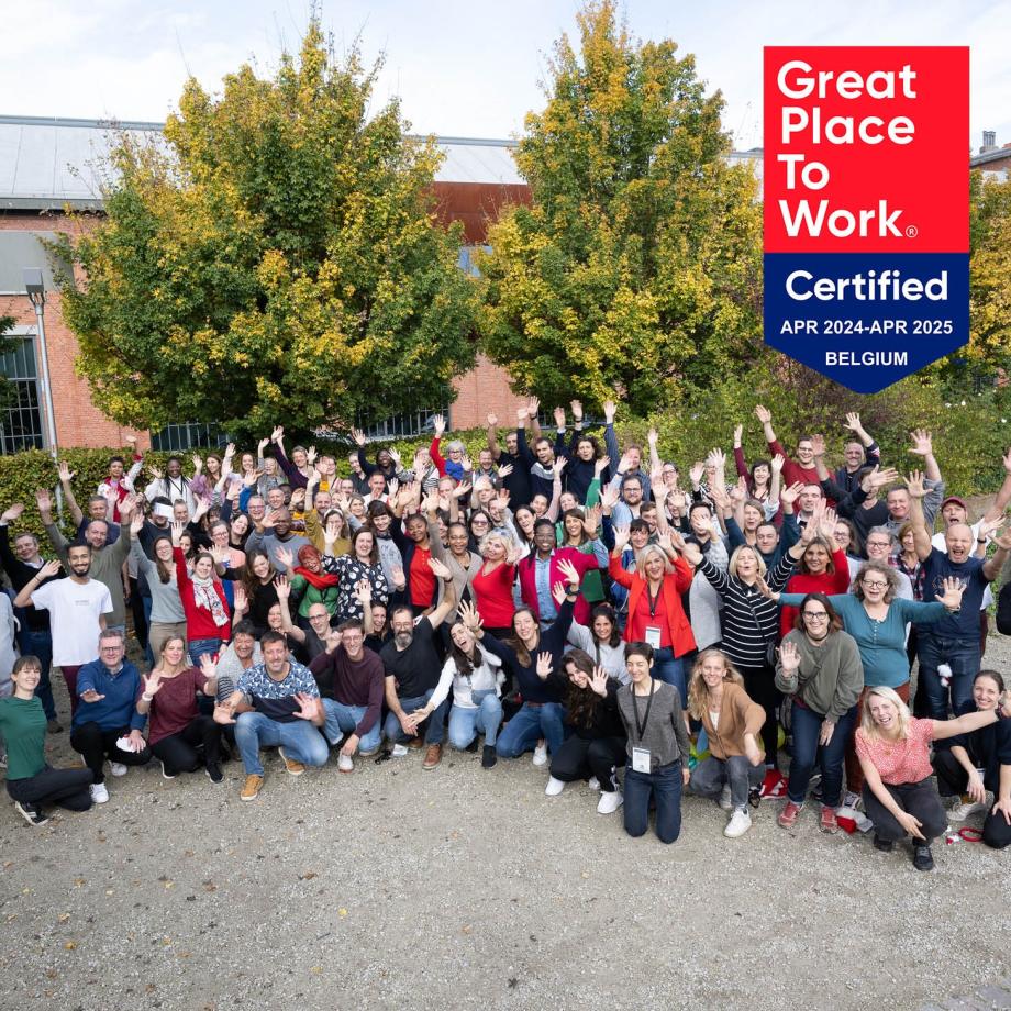 Photo du personnel de la SLRB, avec le label Great Place to Work