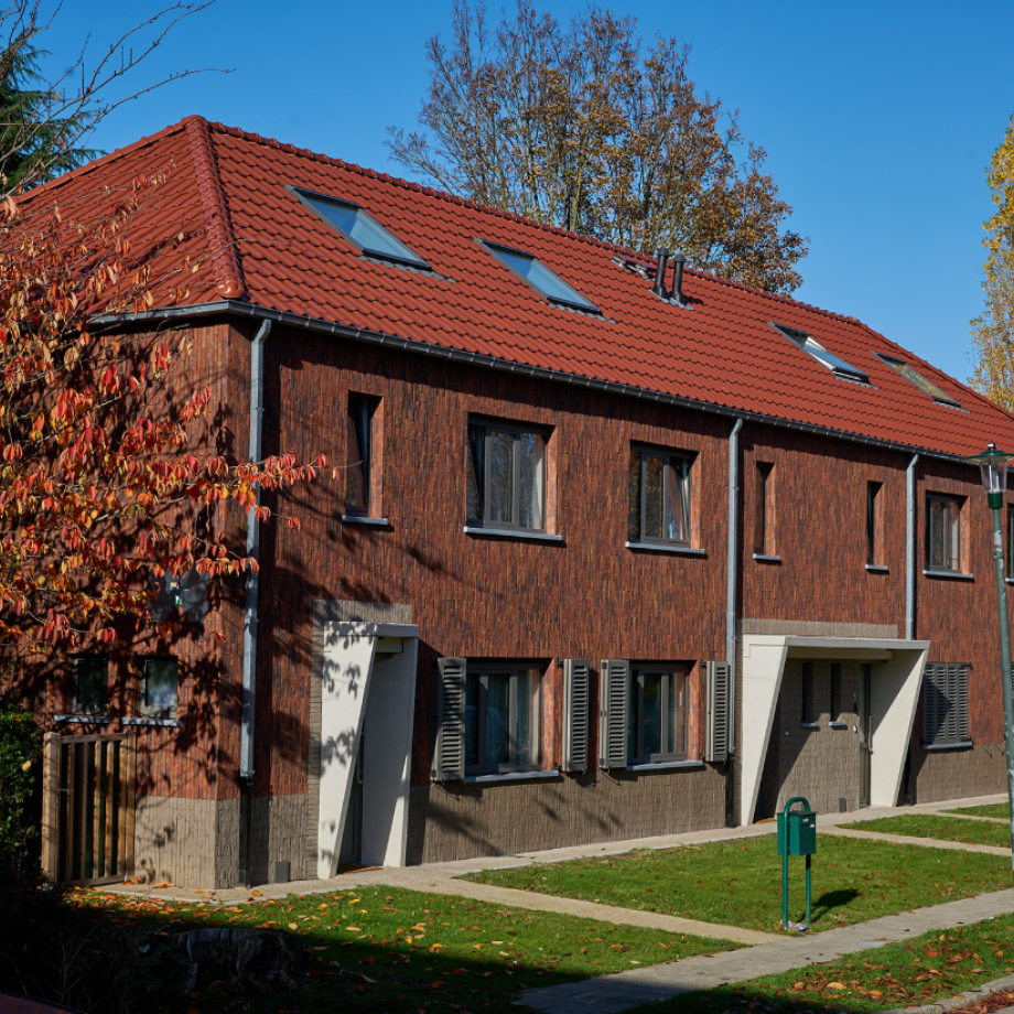 https://eur04.safelinks.protection.outlook.com/?url=https%3A%2F%2Fwww.etsens.be%2Ffr%2Freferences%2Fprojet%2F18-maisons-villon&data=05%7C02%7Cskaddour%40slrb.brussels%7C34a158185e3e4f994c5908deecb6dd3c%7C0b6eb87079d1403eae94a3ed4f426cf2%7C0%7C0%7C639208467298885515%7CUnknown%7CTWFpbGZsb3d8eyJFbXB0eU1hcGkiOnRydWUsIlYiOiIwLjAuMDAwMCIsIlAiOiJXaW4zMiIsIkFOIjoiTWFpbCIsIldUIjoyfQ%3D%3D%7C0%7C%7C%7C&sdata=8cI7OZT8p%2BmeMY%2B0WXJtwDhFNt7f36vYC8Uik5tMXiY%3D&reserved=0